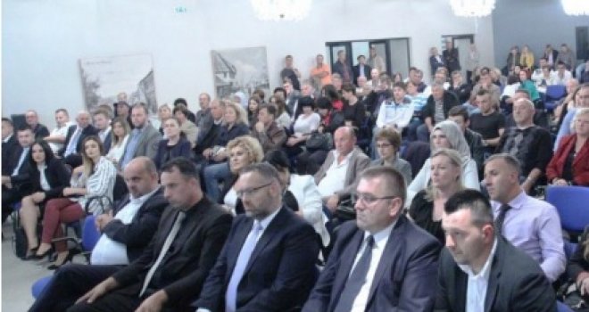 Predizborni skupovi i predstavljanja kandidata u Povezicama, Bugojnu i Travniku