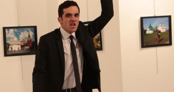Nakon ubistva ruskog ambasadora: Uhapšena porodica i cimer Mevluta Mertu Altıntaşa