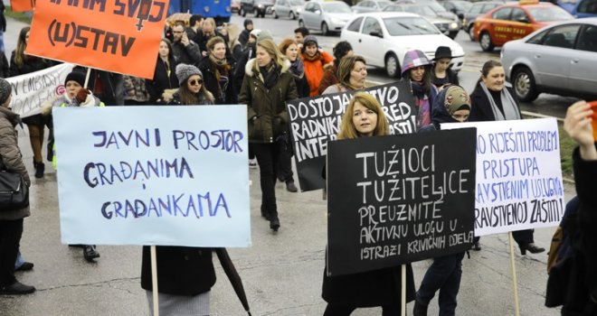 Osmomartovski marš u Sarajevu: Niti jedna žena nije nevidljiva!