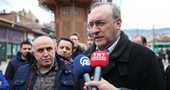 Turci u Sarajevu protestvovali ispred Ambasade Holandije: 'Ovo što se desilo je protivno demokratiji i ljudskim vrijednostima'