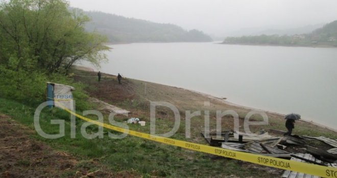 Tragedija na jezeru Sniježnica kod Teočaka: U požaru na vikendici izgorjele tri osobe