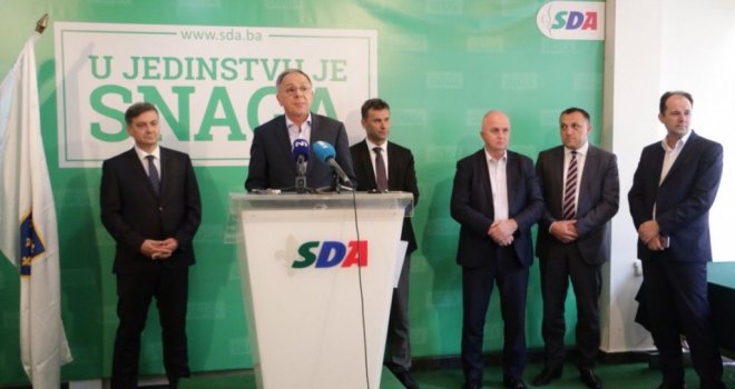 SDA: Radončić ne može biti istovremeno i vlast i opozicija
