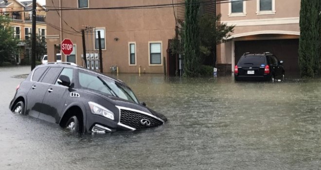 Uragan Harvey izazvao nezapamćene poplave u Texasu, dvoje mrtvih