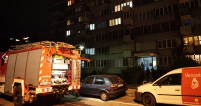 Drama na Čengić Vili: Požar progutao cjeli stan, Sarajka jedva spašena iz vatrene stihije