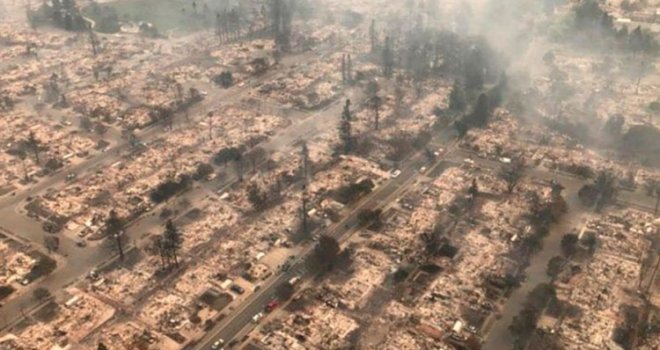 Apokaliptične scene u Kaliforniji: U smrtonosnim požarima izgorjelo 1.500 domova, umrlo najmanje 15 osoba... 