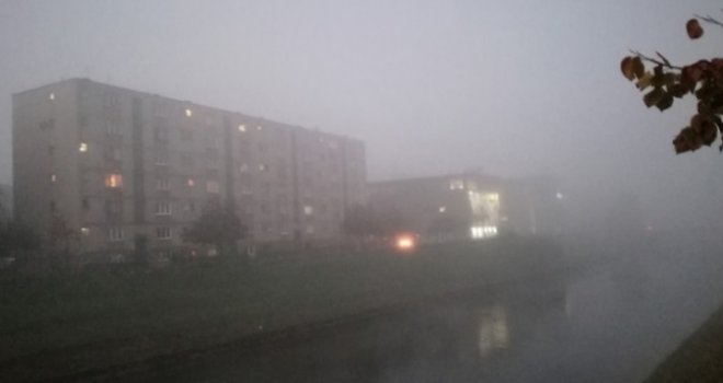 S oktobrom stigli naši tipični problemi: Grad prekriven maglom i smogom