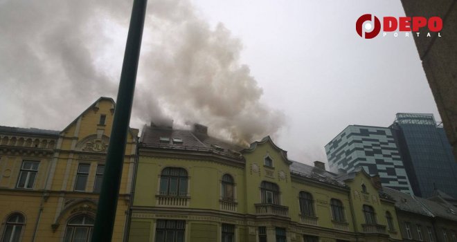 Novi požar u Sarajevu, gorio krov zgrade na Marijin Dvoru
