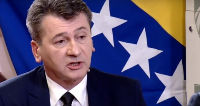 Hadžibajrić: Skeptik sam hoće li se uopšte formirati vlast, već je polovina marta, a ide sezona godišnjih odmora...