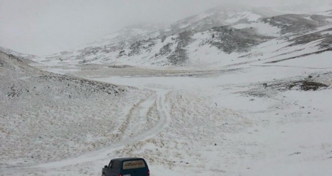 Iz snijegom okovanog Lukomira evakuirana jedina preostala stanovnica