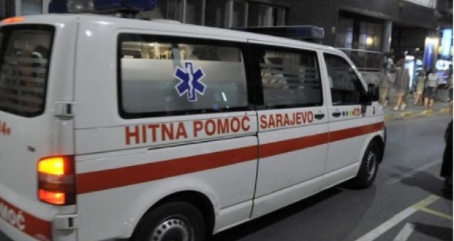Sarajevo: Prevrnulo se vozilo Hitne pomoći, povrijeđena jedna osoba