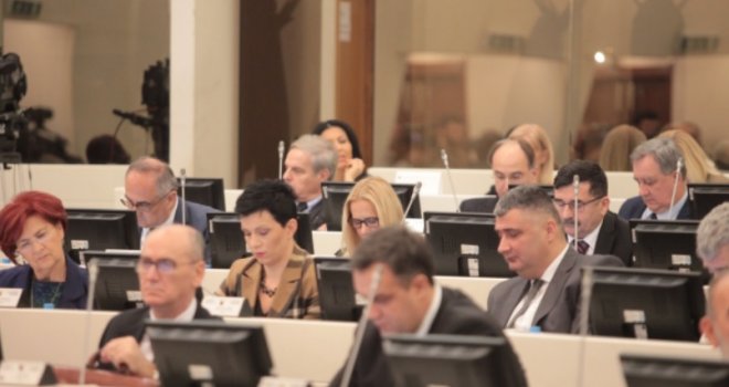'Pala' oba prijedloga izmjena Izbornog zakona u Parlamentu BiH koje su predložili SDA i HDZ
