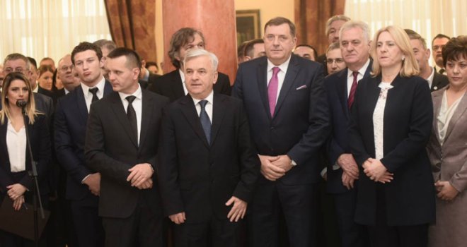 Nikolić: 'Od srca vam želim samostalnost i nezavisnost. Srbija i RS odlučivat će zajednički o zajedničkoj sudbini'