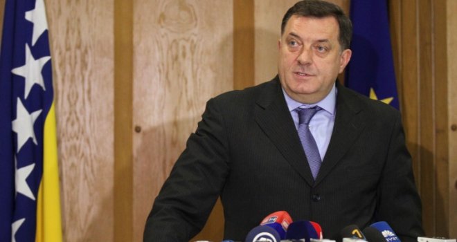 Kad Dodik izgubi kontrolu: Snim'me, pi**a ti materina, pa me pusti u Dnevnik. Je**m ti majku, je l' ti jasno! 