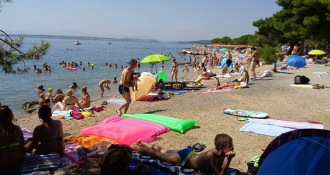 Odzvonilo jednodnevnim izletima na moru u Hrvatskoj, ne žele siromašne turiste na plažama