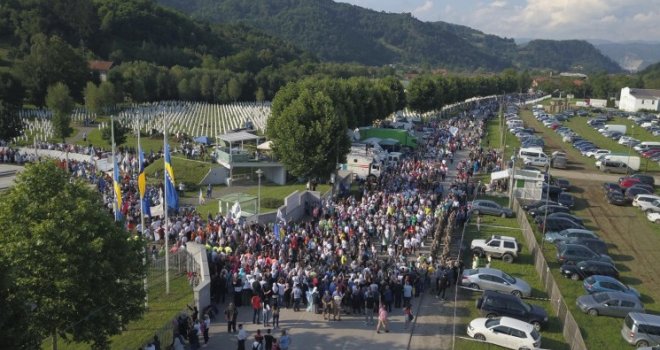 Učesnici marša za Srebrenicu počeli stizati u Memorijalni centar u Potočarima