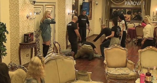 Strava na srpskoj televiziji: Učesnik rijalitija u programu uživo izvukao pištolj, takmičari padali u nesvijest! 