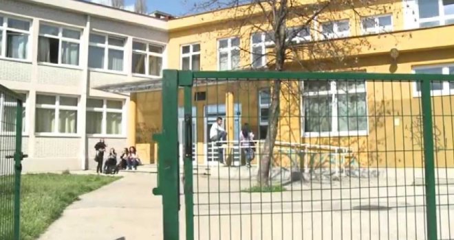  Federalno ministarstvo obrazovanja osudilo incident u tuzlanskoj Gimnaziji