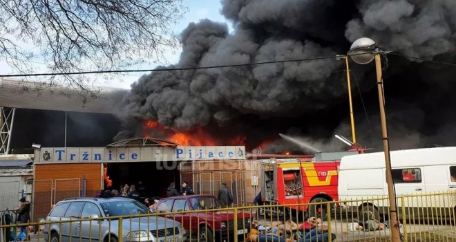 Počeo uviđaj radi požara na Gradskoj pijaci u Tuzli