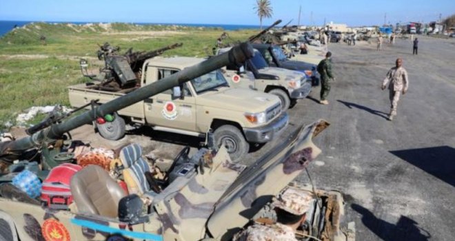 U Libiji eskalacija nasilja: Haos kod Tripolija - preuzet aerodrom, borbe u tri predgrađa