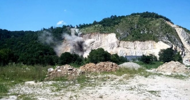Eksplozija u kamenolomu kod Srebrenika, jedna osoba povrijeđena