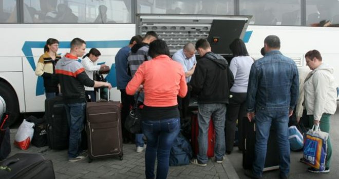 Evropska komisija zabrinuta zbog odlaska stanovništva iz BiH: 'Morate ubrzati ekonomski razvoj i dostići druge države!'