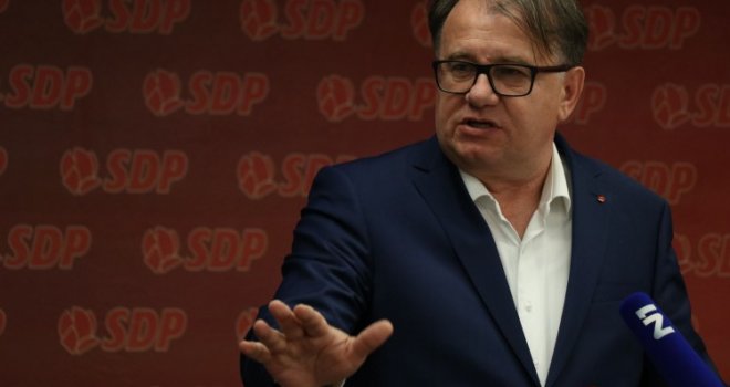SDP traži od Inzka: Prekinite maltretiranje građana BiH dok nije kasno, neka se ovaj cirkus hitno zaustavi!