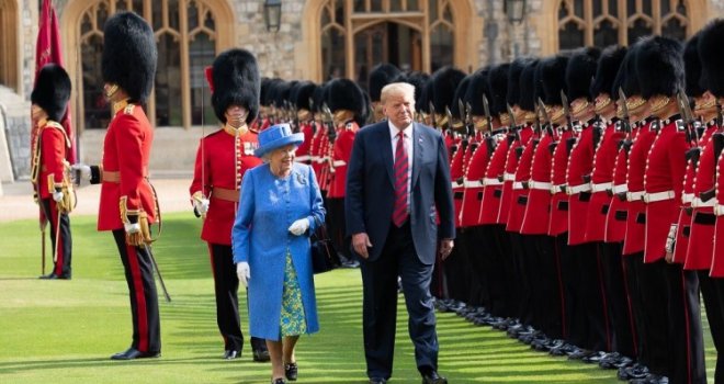 Trumpa dočekala kraljica Elizabeta