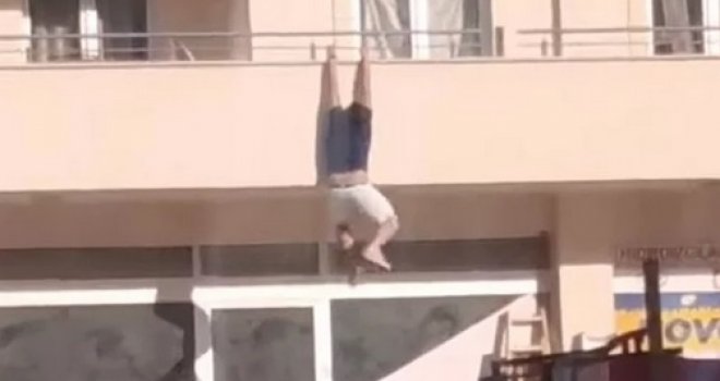 Snimka 'jutarnje gimnastike' iz Budve zabavila regiju: 'Da nije ženi došao muž?'