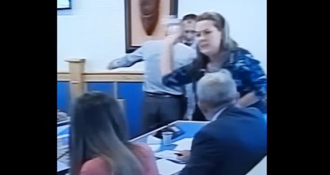 Nakon što je flašom u skupštini gađala Editu Velić: Evo kako je prošla Daliborka Milović 