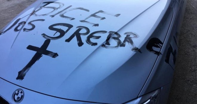  'Neće ostati balija, bit će još Srebrenice': Na kućama i automobilima u općini Gornji Vakuf - Uskoplje uvredljivi grafiti!