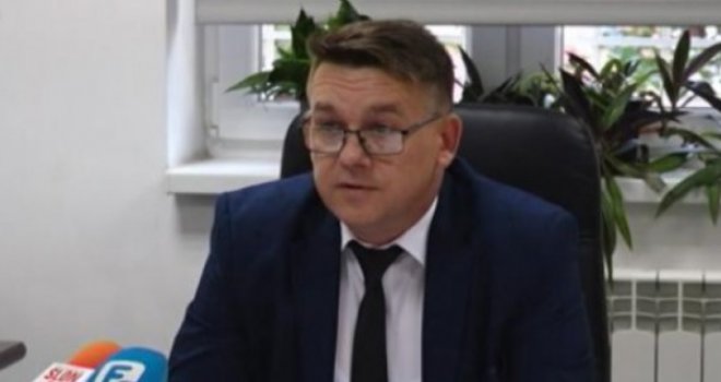 Ministar Elvir Mujkanović podnio ostavku jer nema fakultetsku diplomu