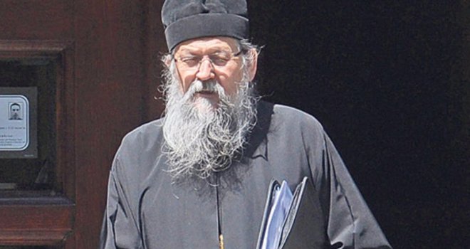 Novi skandal u Srpskoj pravoslavnoj crkvi: Pahomije ponovo napastvovao monahe?