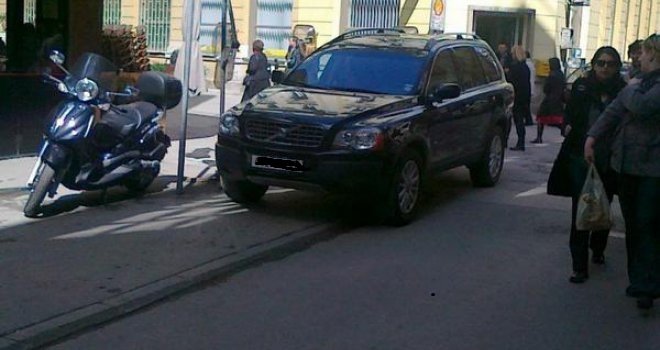 Pazite gdje parkirate, policija u Sarajevu 'kupi' vozila: Pojačane kontrole, pljušte prekršajni nalozi