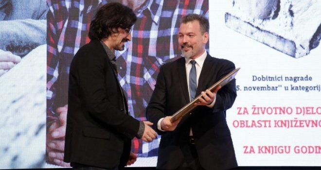 Književne nagrade '25. novembar' dobili Tvrtko Kulenović i Asmir Kujović