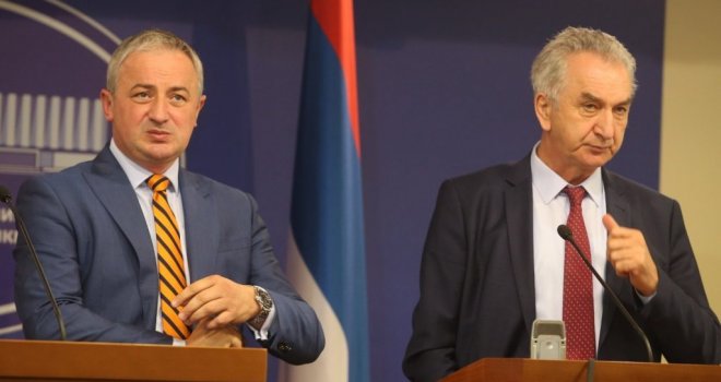 SDS i PDP traže da NSRS razmatra Program reformi BiH: Dajte da vidimo šta je Dodik potpisao! Zašto krijete dokument? 