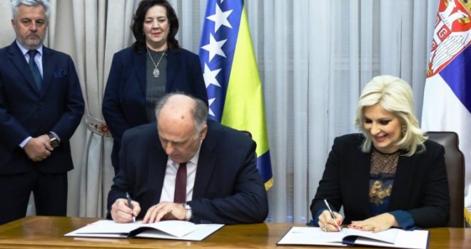 Ministri potpisali Sporazum o suradnji na projektu autoputa Sarajevo-Beograd