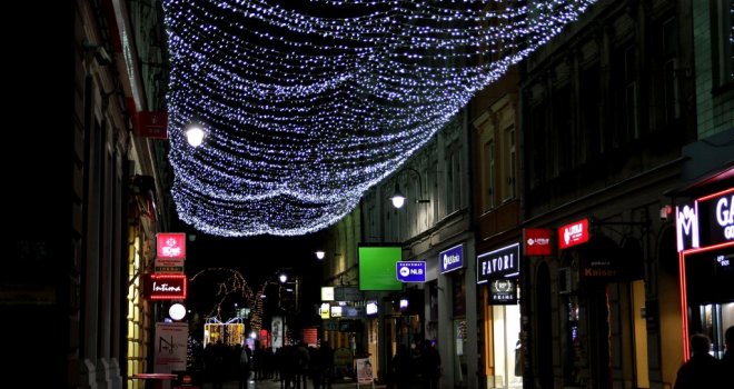 'Zimska bajka u Sarajevu': U bh. prijestolnici postavljene svjetlosne dekoracije
