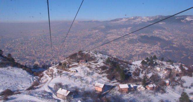 Pogled na sarajevski smog: Zrak i danas izuzetno opasan po zdravlje