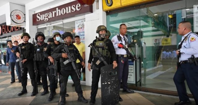 Talačka kriza na Filipinima, napadač drži 30-ak talaca u šoping centru