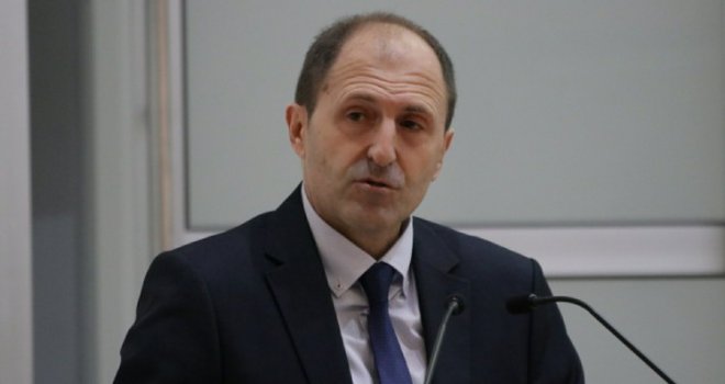 Dr. Sebija Izetbegović pojasnila u kakvom je stanju premijer Mario Nenadić nakon što je zbrinut na KCUS-u