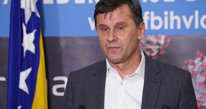 Otkriveno: Premijer Novalić nije tražio od Aleksandra Zolaka da izda dozvolu za uvoz 'Srebrenoj malini'