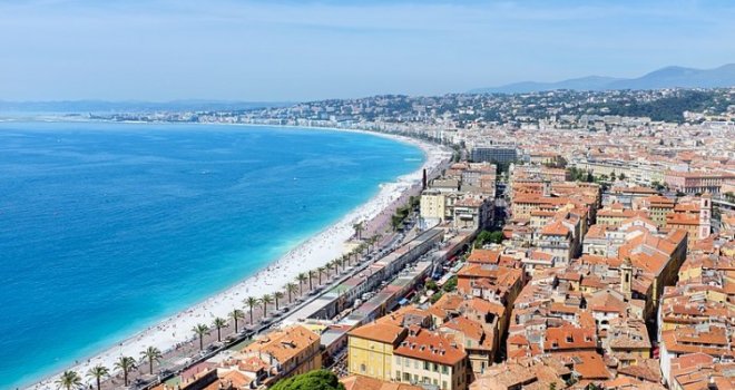 Plaže u Francuskoj ponovo otvorene, ali samo za kupanje, surfanje i pecanje. Sunčanje strogo zabranjeno!