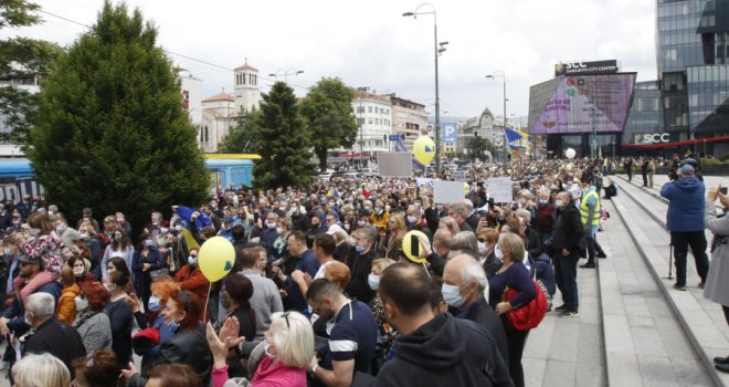 Opozicija u Sarajevu sprema velike proteste protiv vladajućih stranaka u BiH!?