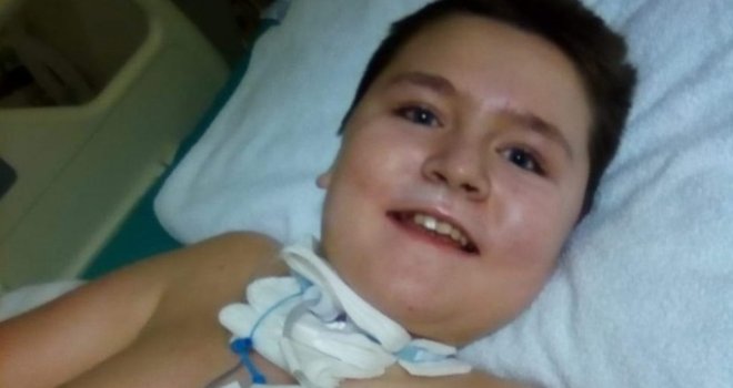 Teško bolestan dječak iz Zenice, osuđen na bolnički krevet do kraja života: Roditelji ne rade, trebaju našu pomoć... 