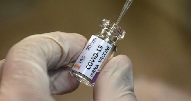 Prvi Amerikanci mogli bi primiti vakcinu protiv Covida-19 već u decembru