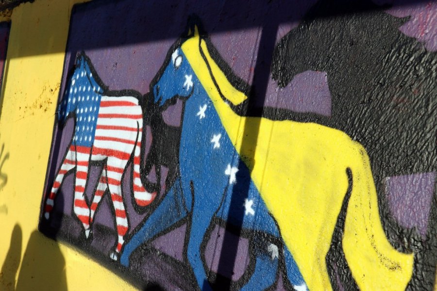 mural-dobrinja-amerika-sad-bih-konji