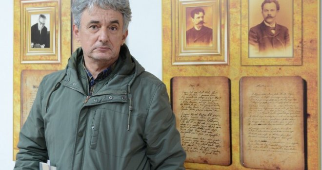 Otkrivanje spomen ploče na rodnoj kući Alije Isakovića: Čuvanje djela velikog bh. književnika