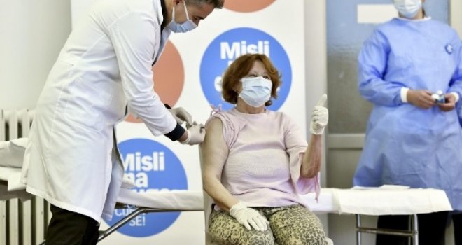 'Ni osjetila nisam, nemojte se bojati': Prva Hrvatica podijelila iskustvo nakon što je primila vakcinu protiv koronavirusa 