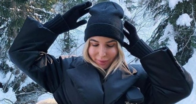 Leyla Hajrović opet u skupim krpicama - 'Prada ili ništa': Pozirala u jakni od skoro 2000 eura, a ni torbica ne zaostaje