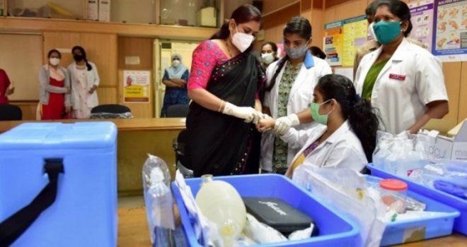 Indija vakcinisala dva miliona zdravstvenih radnika za manje od dvije sedmice, zabilježen i nagli pad novozaraženih